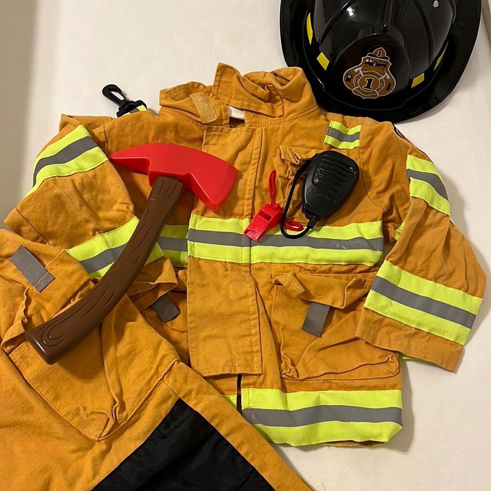 Kids Halloween Costume (FireFighter)